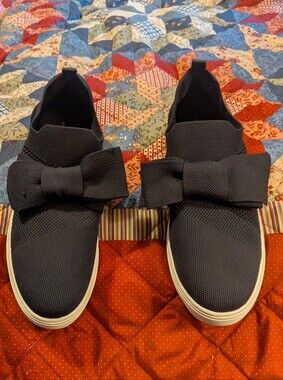 Bandolino Black Knit Bow Slip-On Sneakers